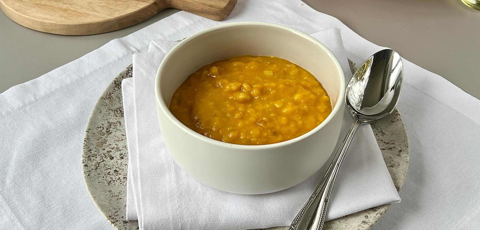 Овощной суп с тыквой и чечевицей